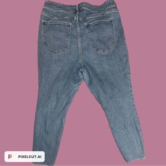 Old Navy Rockstar Jeans ⭐️ - Picture 2 of 4
